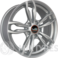 LegeArtis B153 7.5x17 5x120 ET 32 Dia 72.6 (серебристый)